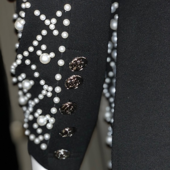 Plus Size Pearl Blazer - Picture 7 of 8